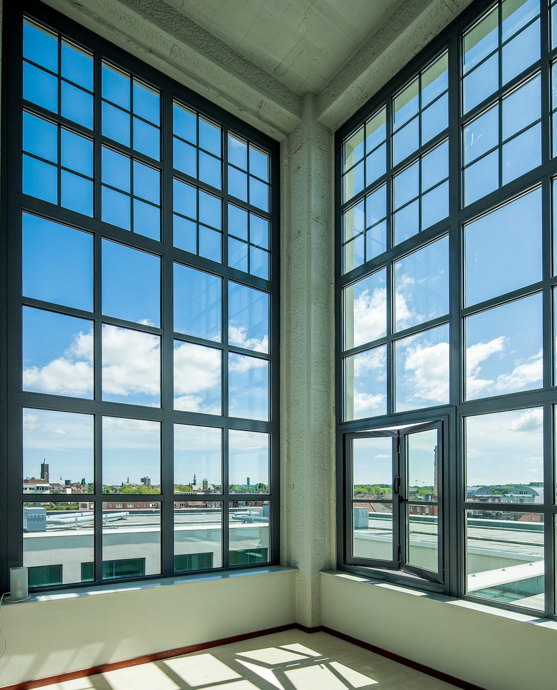 Aluminium gevelkozijnen met roedeverdeling